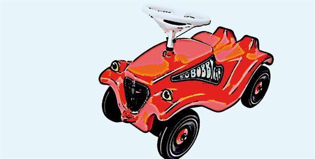 50 Jahre Bobby Car: Das rote Auto lässt nostalgische Erinnerungen aufkommen an eine Zeit, in der kaum jemand über Klima und Krieg nachdachte. (Foto: privat)