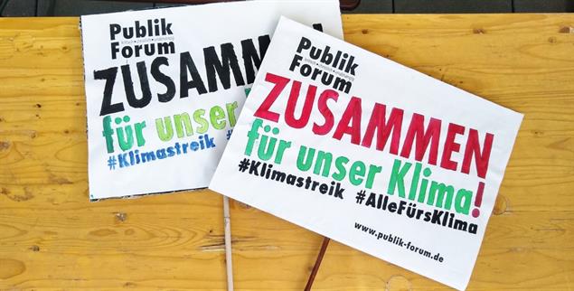 WIR SIND DABEI! (Foto: Publik-Forum) 