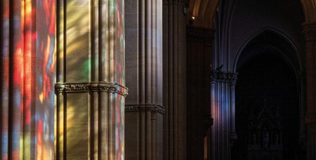 Licht der Aufklärung: muss von außen in die Kirche kommen (Foto: KNA-Bild / Corinne Simon)