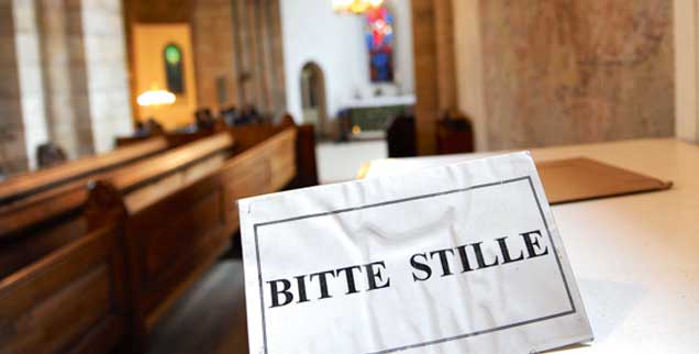 Am Karfreitag gilt das Stillegebot auch außerhalb von Kirchen, öffentliche Tanzveranstaltungen etwa sind verboten. (Foto: epd/Schulze)