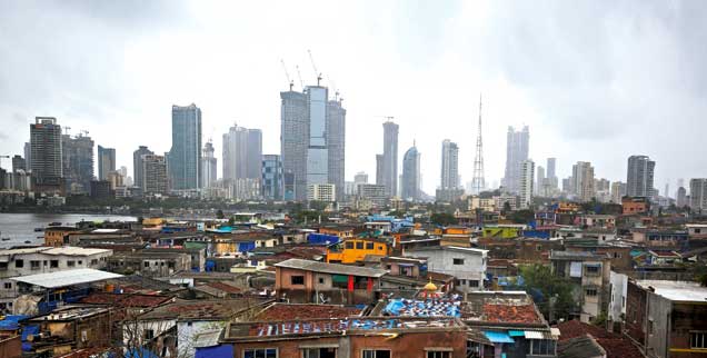 Geld und Macht: Indiens Finanzmetropole Mumbai (Foto: Reuters/Mascarenhas)