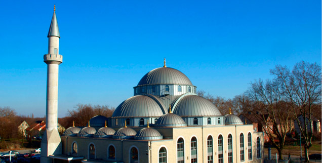 Deutschlands größte Moschee in Duisburg: Ein Gotteshaus der großen, türkisch-islamischen Vereinigung Ditib (Foto: Fotolia)