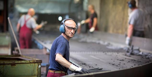 Zwingt uns die Inflation dazu, länger zu arbeiten und später in Rente zu gehen? (Foto: PA/Photothek/Thomas Koehler)