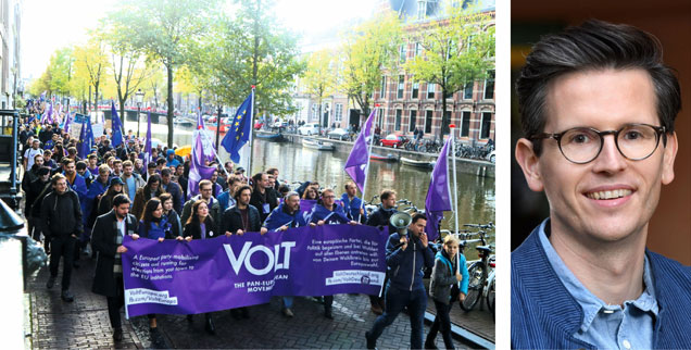 In Amsterdam arbeitete die junge Partei "Volt" ein europaweites Wahlprogramm aus - und machte mit einer Kundgebung auf sich aufmerksam. Prof. Dr. Swen Hutter sieht in Volt Ähnlichkeiten zur Bürgerbewegung "Pulse of Europe" (Fotos: volteuropa.org; Swen Hutter/David Ausserhofer).