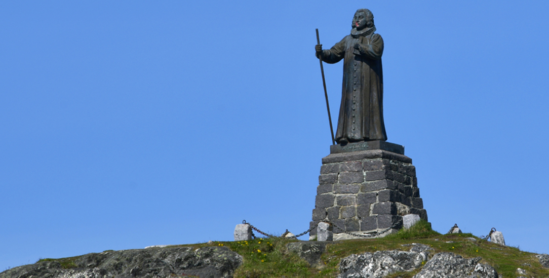 Umstrittener Geistlicher:Denkmal für Pastor Hans Egede in Nuuk (Foto: istock / mtcurado)