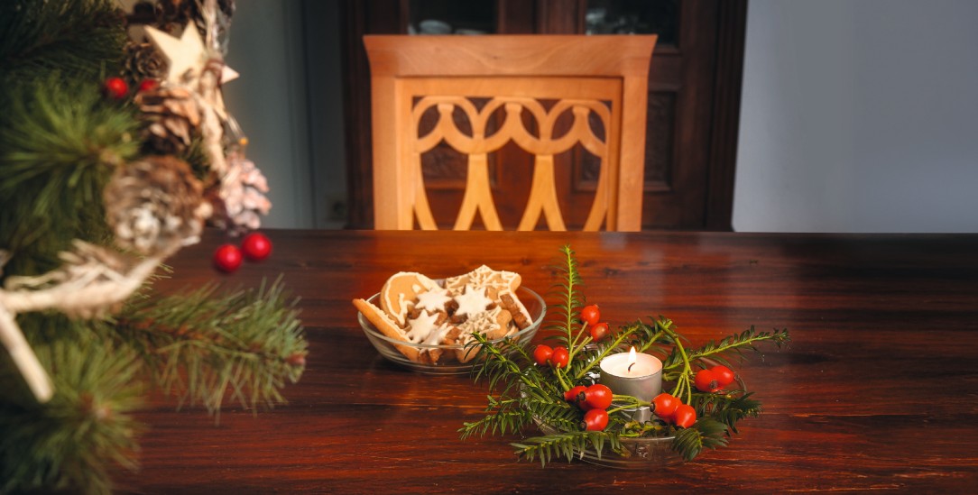 Und wer wird sich über die Kekse mitfreuen? Einsamkeit am Fest. (Foto: stock.adobe.com / Maren Winter)