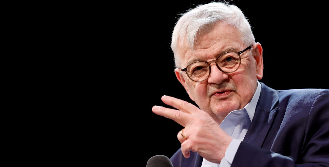 Joschka Fischer nennt die Aussetzung der Wehrpflicht einen Fehler. (Foto: picture alliance / Panama Pictures / Christoph Hardt)