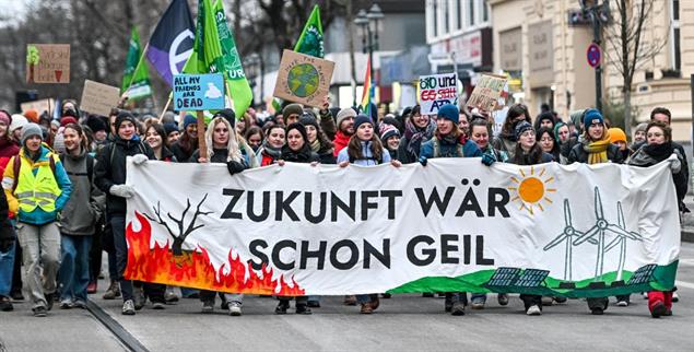 Für ihre Zukunft auf der Straße: Fridays for Future mobilisiert die junge Generation(Foto: PA / nordphoto GmbH / Hafner)