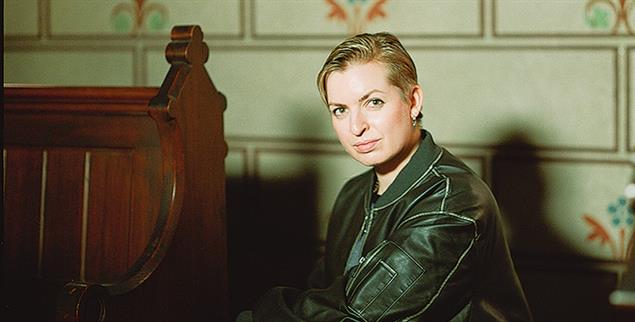 Auch mal Nein sagen: die Kirche sollte ein Ort sein, in dem Frauen nicht den patriarchalen Mustern und Rollenbildern unterworfen sind, findet Pfarrerin Maike Schöfer (Foto: Bahar Kaygusuz)