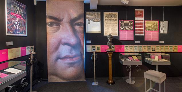 Die Hörstationen der Ausstellung »Phänomen Bachfest« bieten Bach-Interpretationen aus vielen Jahrzehnten. Zwischen Ost und West sind dabei große Unterschiede zu hören. (Foto: André Nestler)