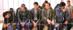 Flüchtlinge werden immer öfter pauschal und ohne konkreten Anlass verdächtigt, in Freiburg werden sie aus Diskotheken ausgeschlossen. Das ist mit rechtsstaatlichen Grundsätzen nicht vereinbar (Foto: pa/dpa)