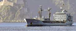 Marine-Tanker am Horn von Afrika: Friedensmission oder Kriegseinsatz? (Foto: pa/Marine)