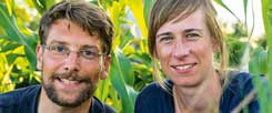 Sie sind auf zwei Rädern unterwegs nach Teheran: Christoph Borgans und Katharina Müller-Güldemeister (Foto: Borgans)