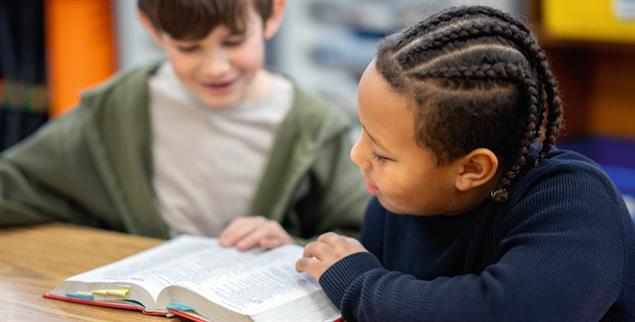 Um die Bibel kommt in texanischen Schulen künftig niemand herum (Foto: istockphoto / FatCamera)