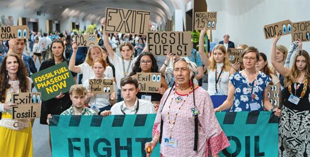 Wieder sichtbar: Bei der COP in Belém können Aktivisten sich frei bewegen und demonstrieren. Bei früheren Klimakonferenzen in autoritären Staaten war das anders.(Foto: Florian König)