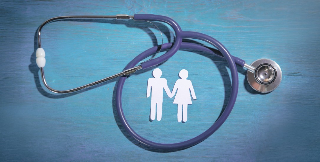 Verheiratet und automatisch mitversichert Noch ein Zukunftsmodell? (Foto: istock by Getty / Andranik Hakobyan)