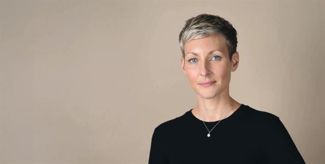 Lässt nicht locker: Neun Monate lang recherchierte Heidi Blake die Verbrechen der Brüder Tate. (Foto: via www.hachettebookgroup.com)
