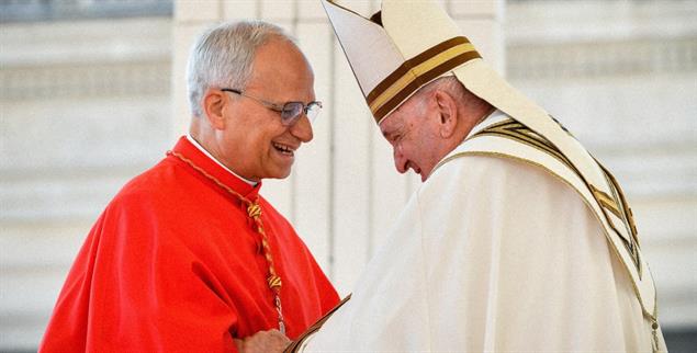 Nahtloser Übergang: Papst Franziskus mit seinem Nachfolger Leo XIV. :(Foto: KNA/Romano Siciliani/Cristian Gennari)
